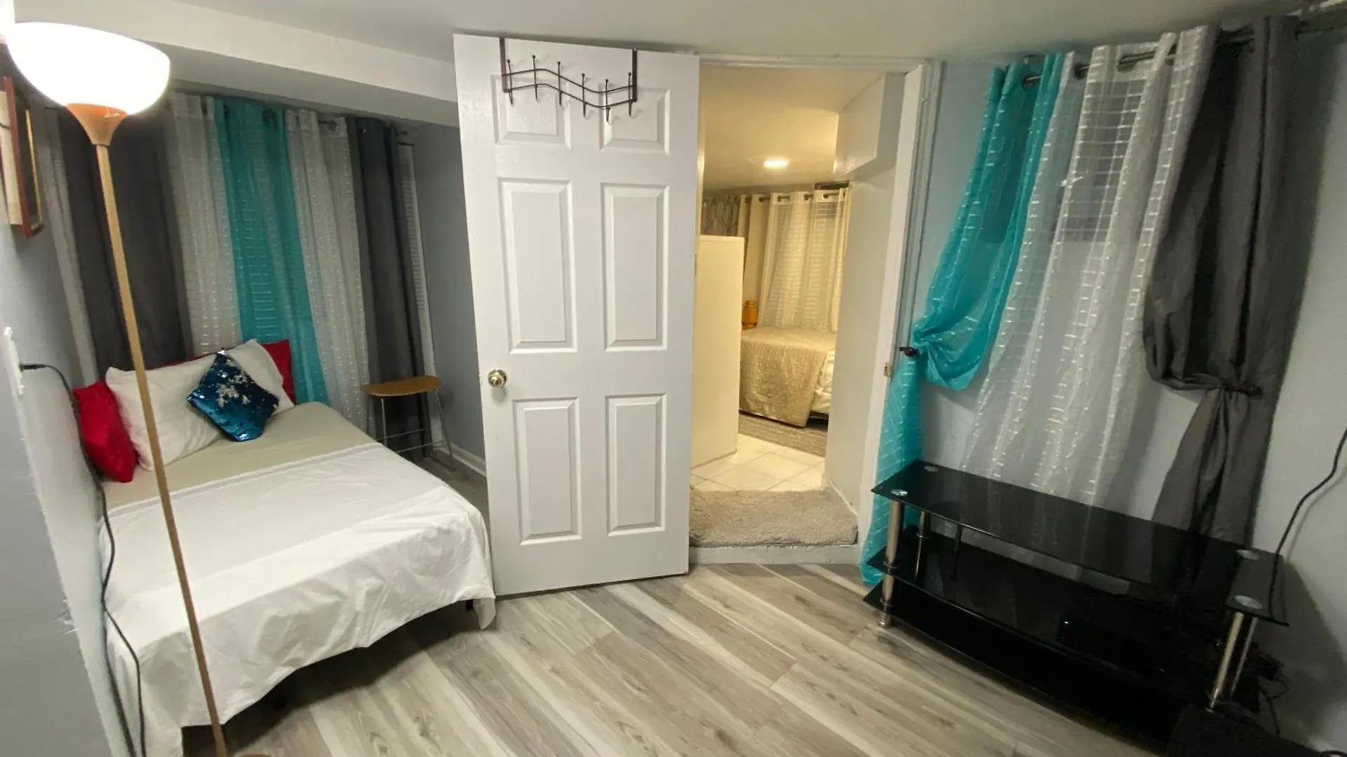 Guest house Nice 2Bedroom Apt With Patio Included To Enjoy West New York